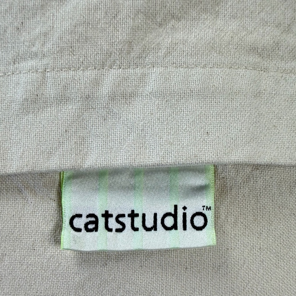 Catstudio Hand Embroidered 20x20 Pillow featuring Utah State EUC - Picture 7 of 11